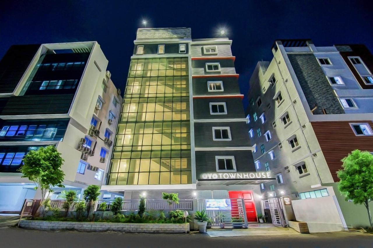 Oyo Townhouse 034 -Halcyon Hitech City Road Hyderabad Exterior foto