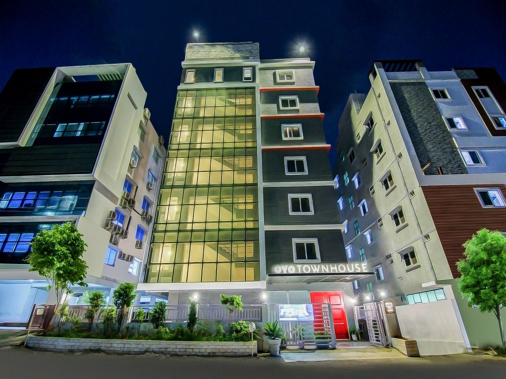 Oyo Townhouse 034 -Halcyon Hitech City Road Hyderabad Exterior foto